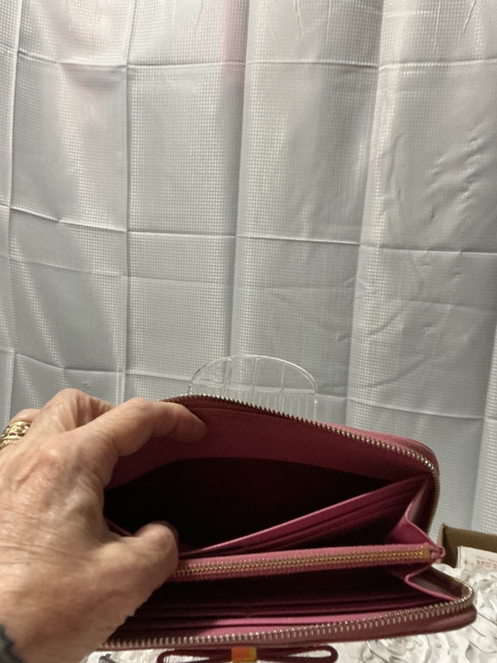 PRADA WALLET - Picture 8 of 9